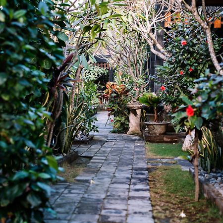 D And B Bungalow'S By Dewizz Management Lembongan Extérieur photo